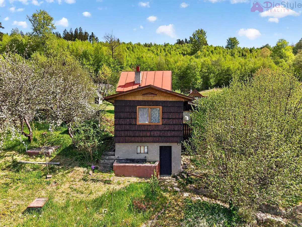 Prodej chaty 32 m², pozemek 324 m²